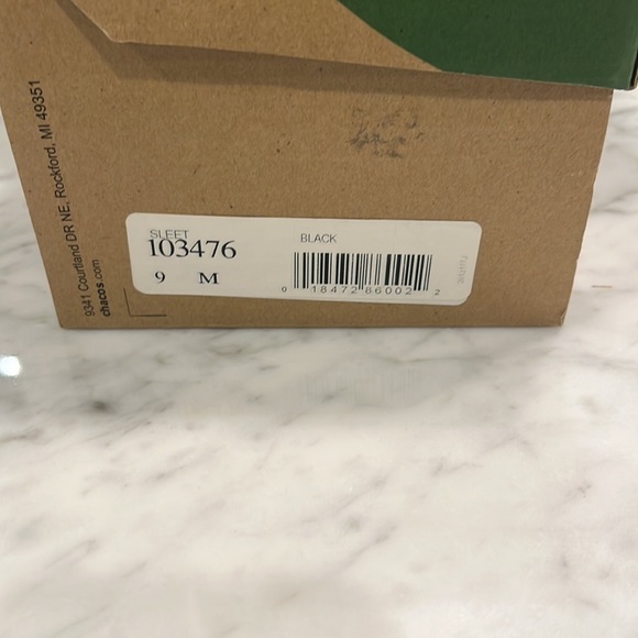 Chaco Womens adjustable black sandals 9 - Picture 3 of 4